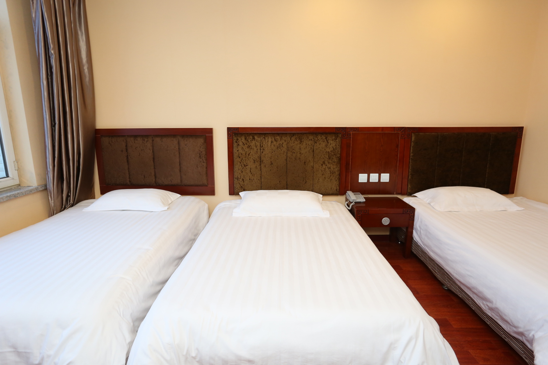 Changchun Mayflower Fashion Hotel 1*