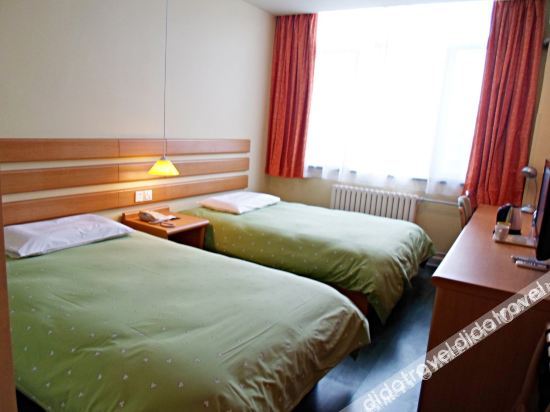 Homeinn · neo (Jiuquan Changxing Market Hantang Food Street) 3*