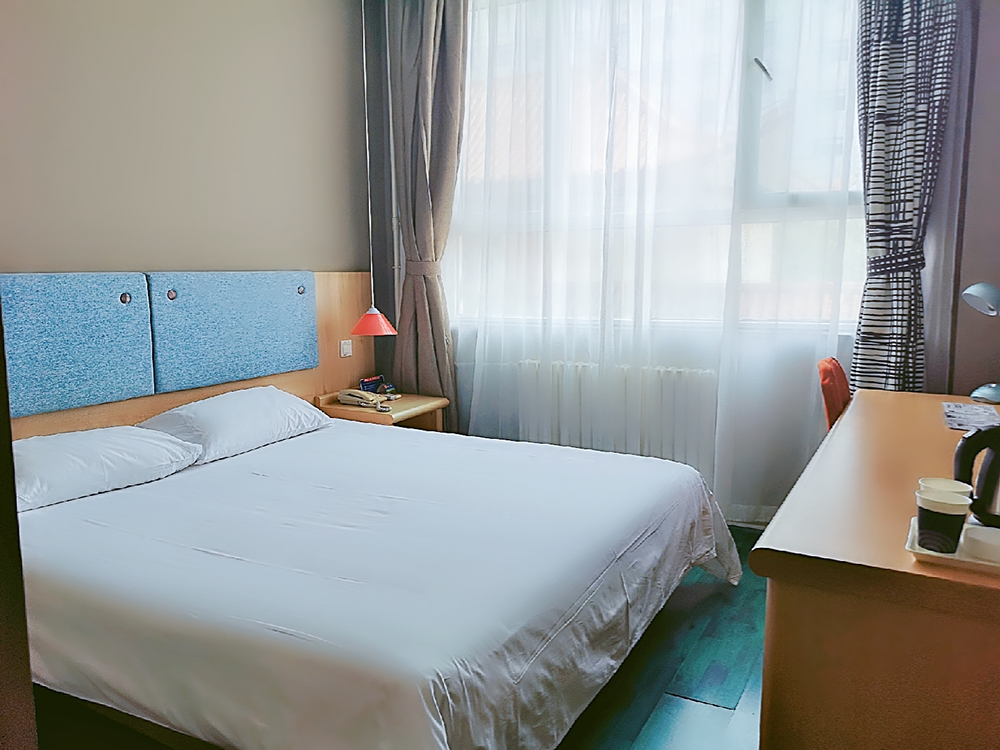 Homeinn · neo (Jiuquan Changxing Market Hantang Food Street) 3*