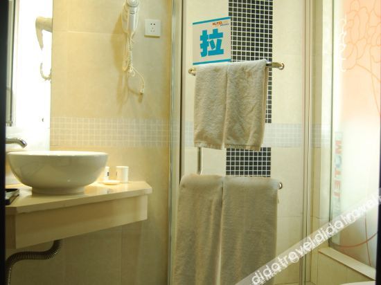 Motel 168 Qidong Lvsi Town West Huancheng Road Branch 2*