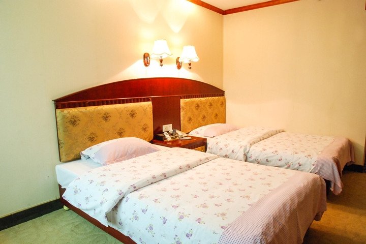 Jiaxuan.shangpin Hotel(Dongguantangxia Garden New Street Store) 2*