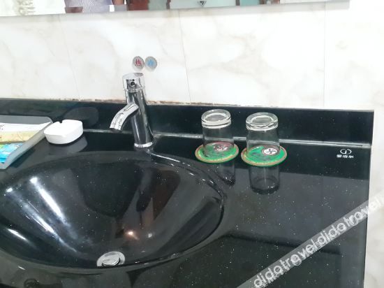 Jiaxuan.shangpin Hotel(Dongguantangxia Garden New Street Store) 2*