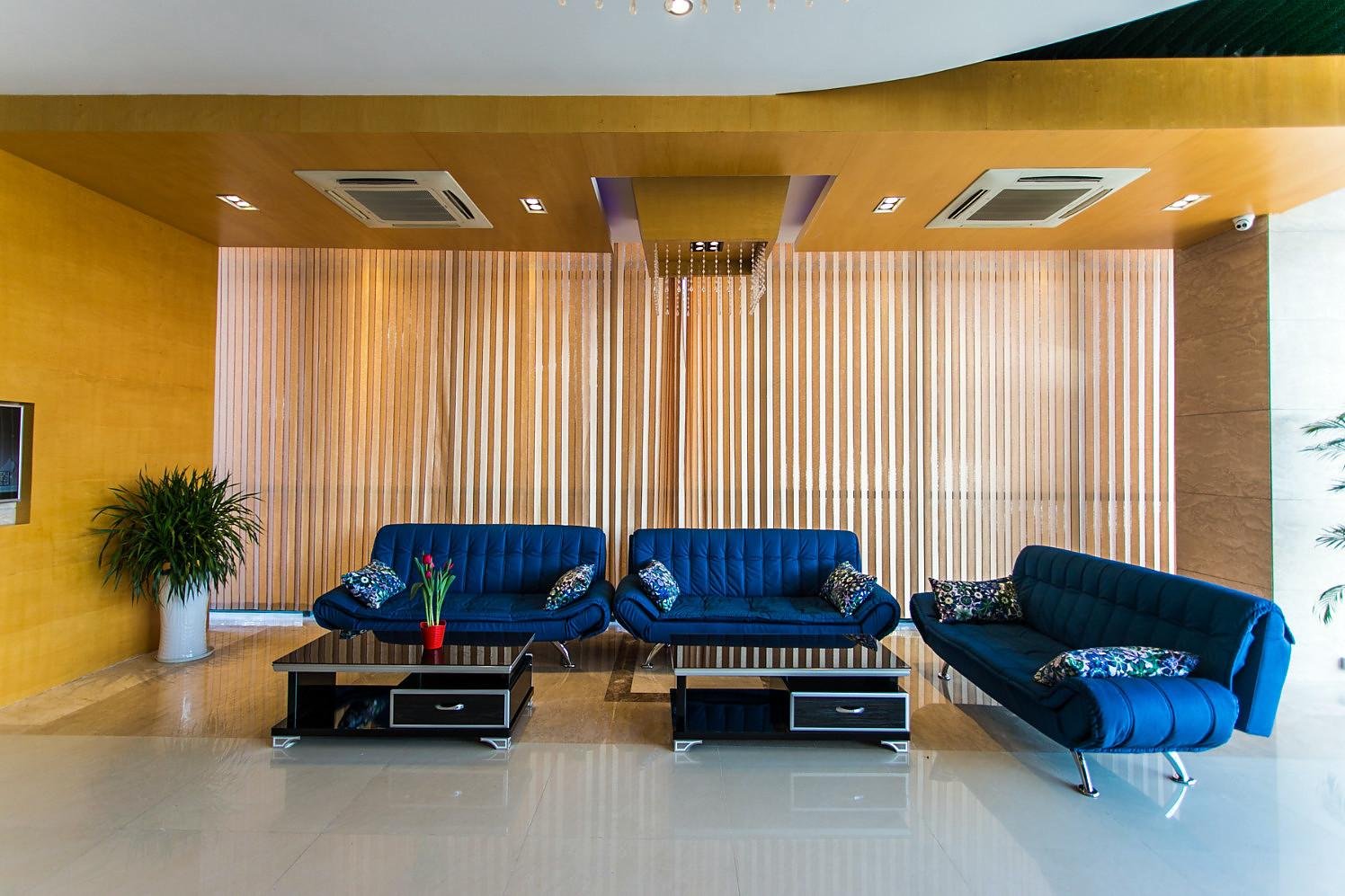 Baiyi Hotel (Suzhou Taihu Xukou Metro Station) 3*