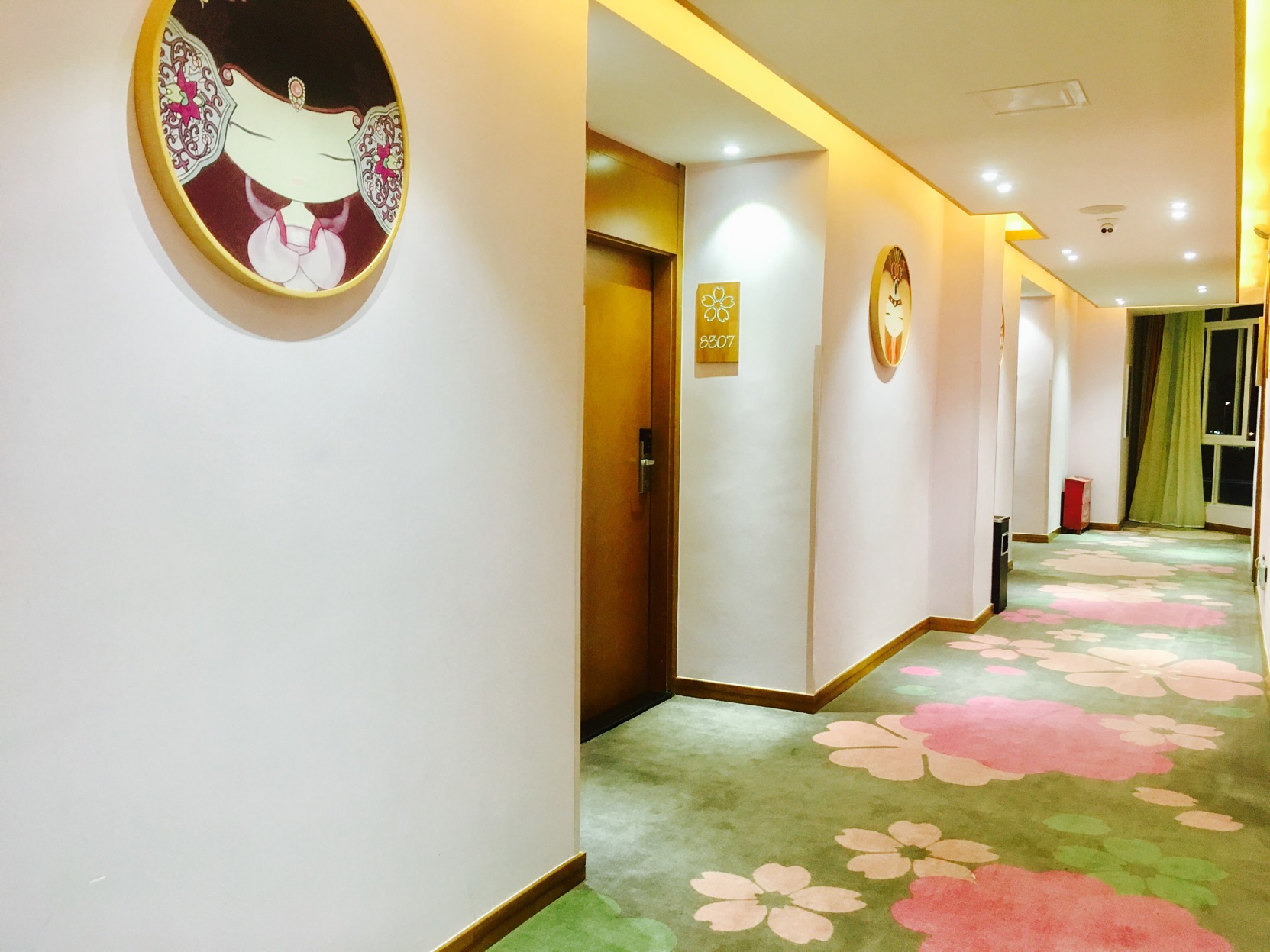 Clouds  hotel 2*