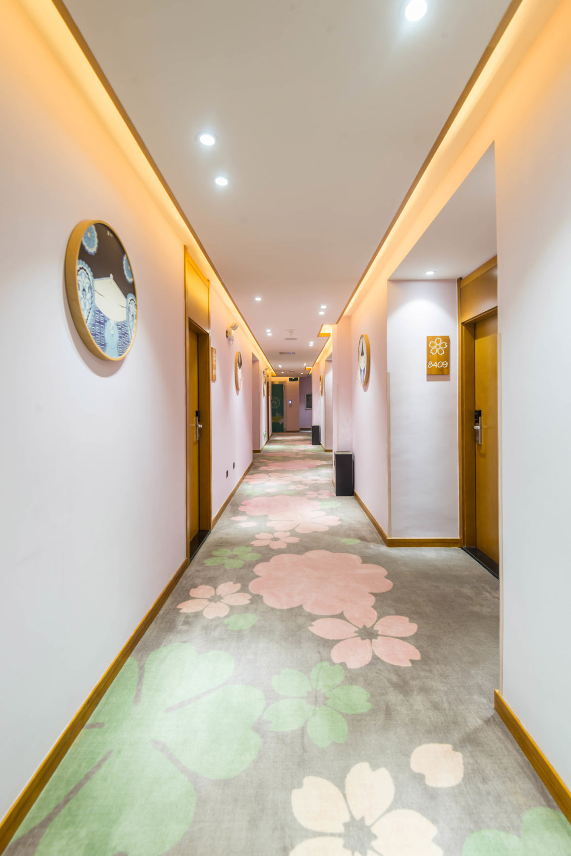 Clouds  hotel 2*
