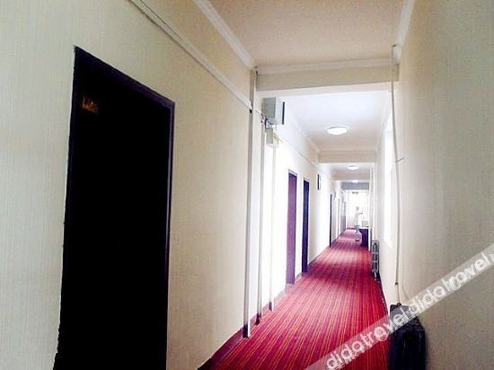 Xinyue Hotel Xining 2*