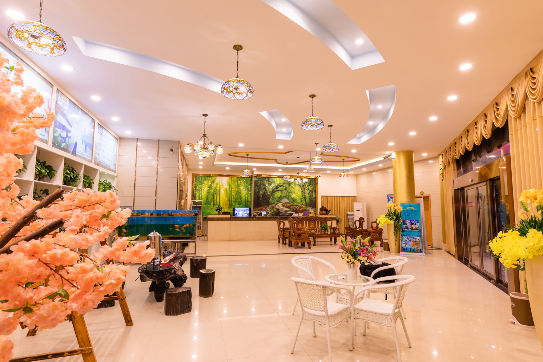 Rencai Hotel (Hepu Beihai) 2*
