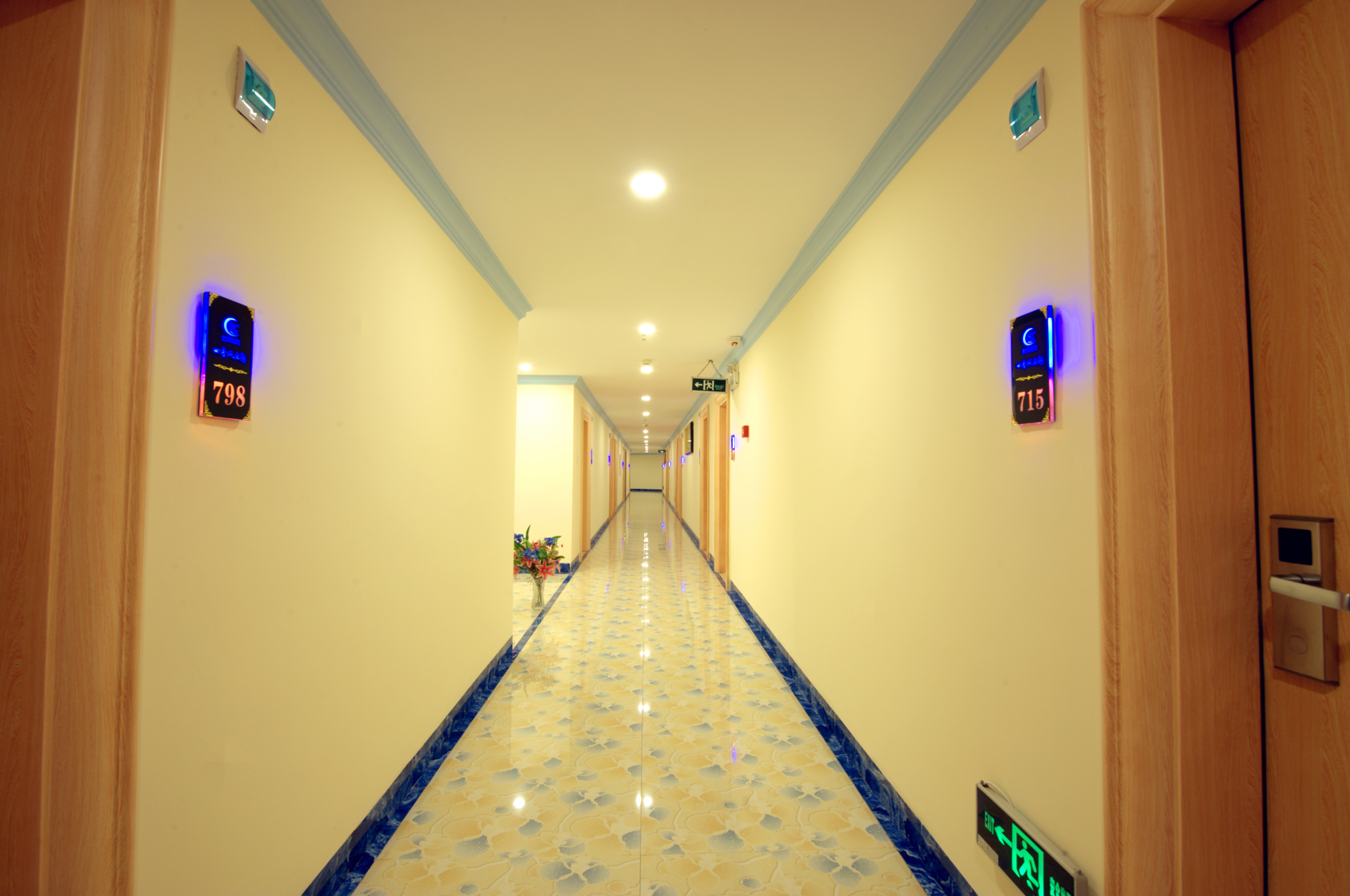Rencai Hotel (Hepu Beihai) 2*