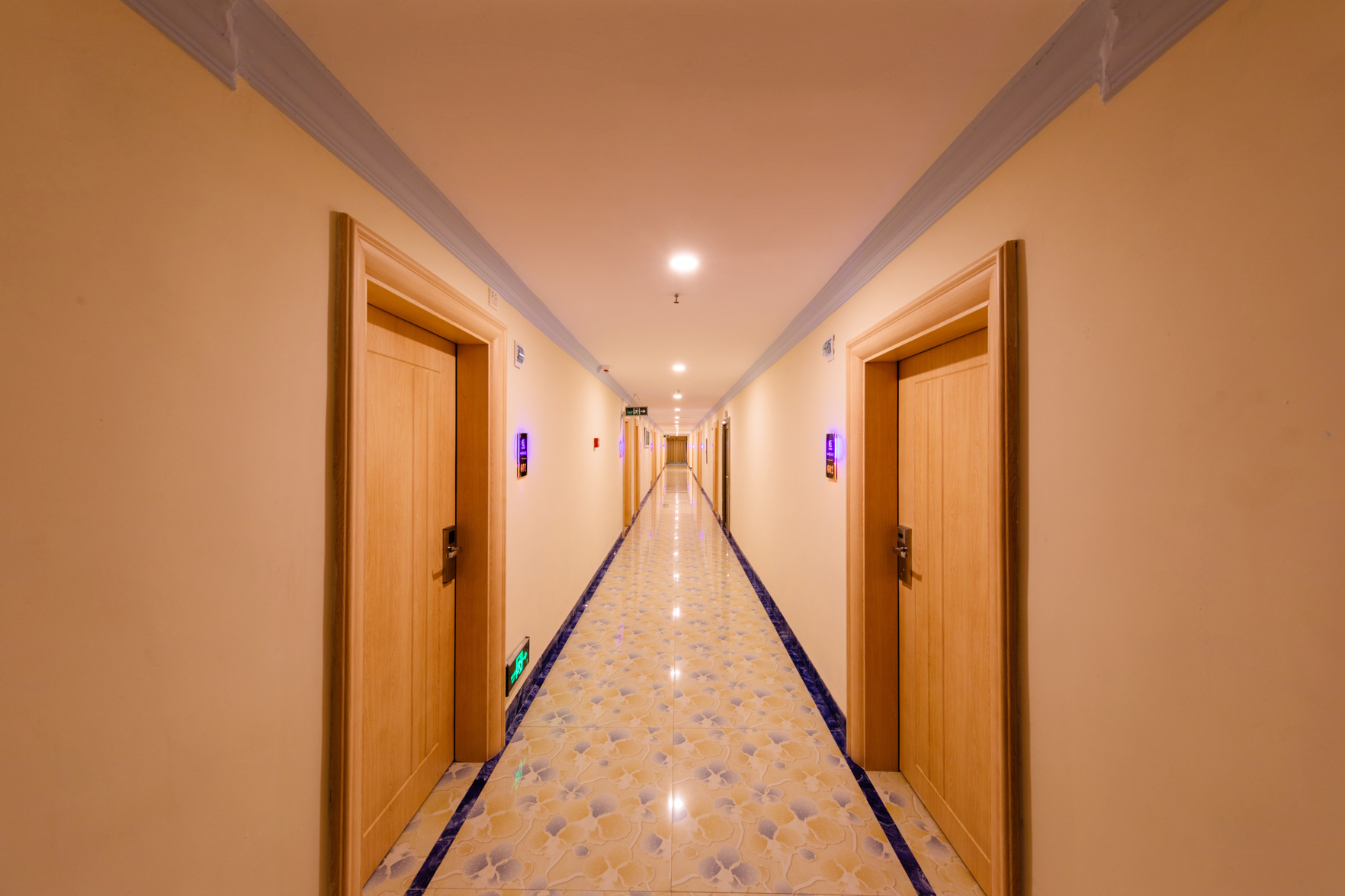 Rencai Hotel (Hepu Beihai) 2*