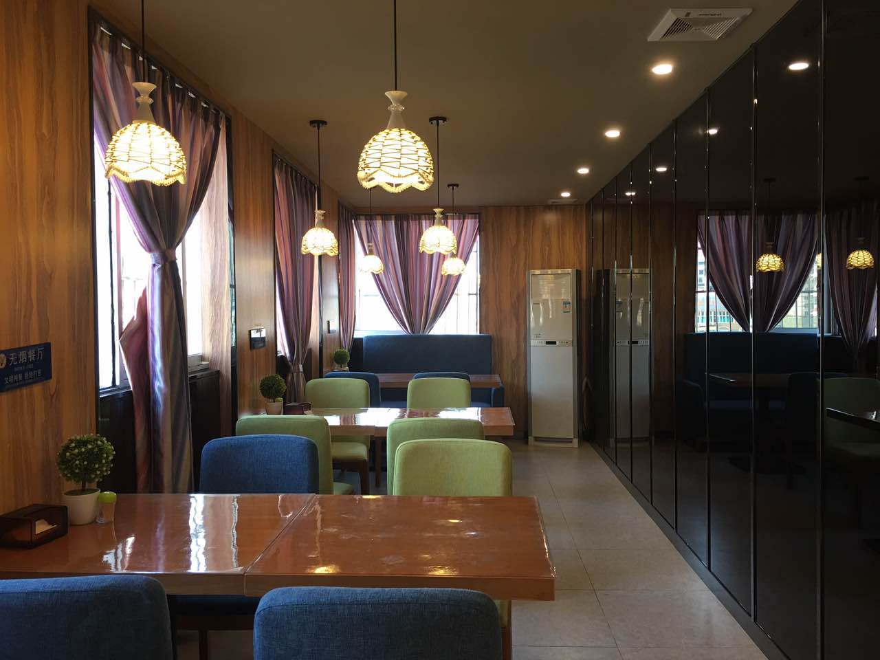 Xingyue Hotel (Jiangnan Bus Terminal Dashatian Subway Station) 2*