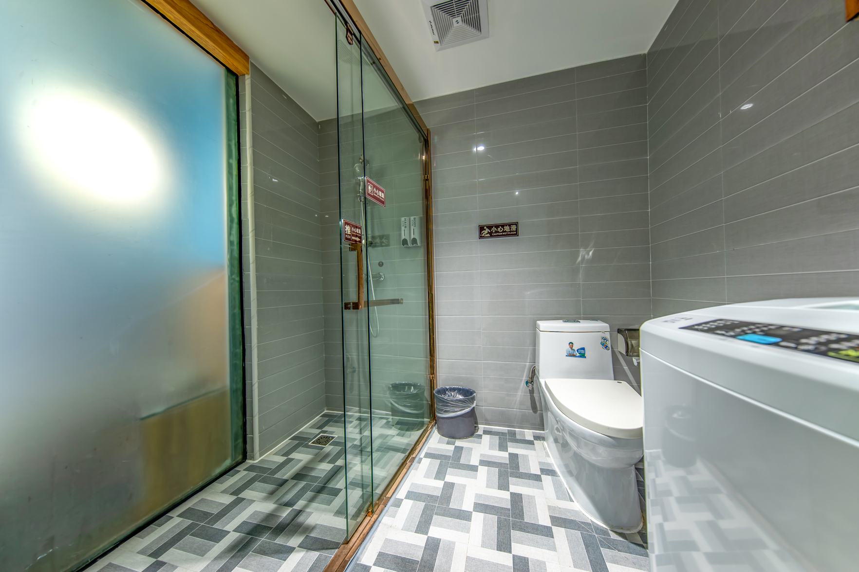 Xingyue Hotel (Jiangnan Bus Terminal Dashatian Subway Station) 2*
