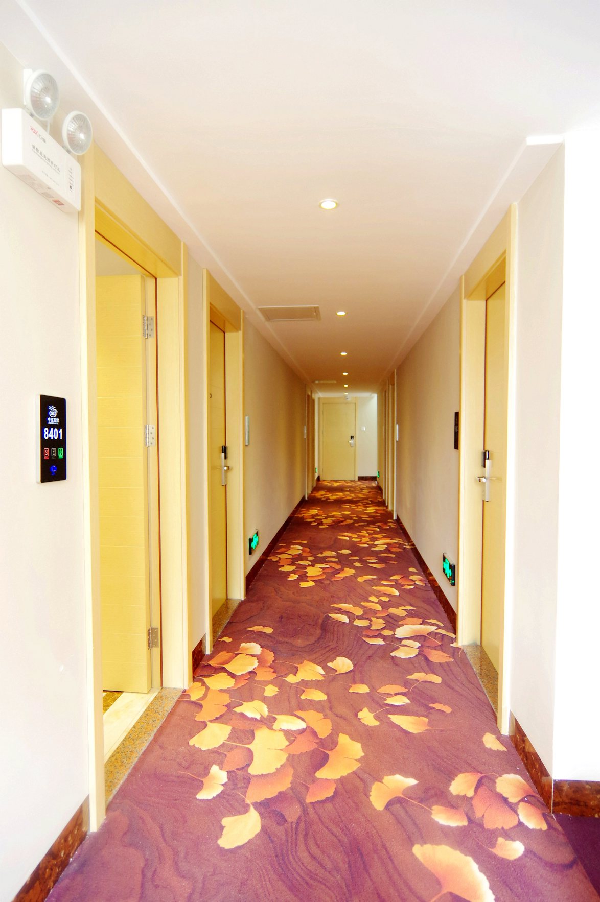 Zhongya Hotel 2*