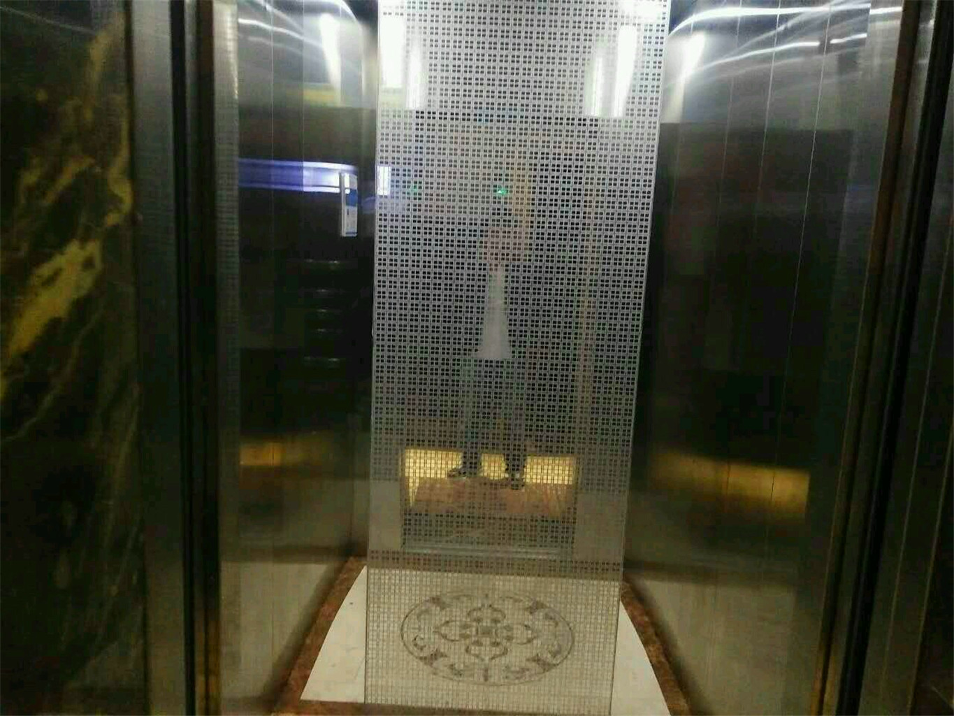 Junyi Chain Hotel (Guiyang Bageyan Road Subway Station) 2*