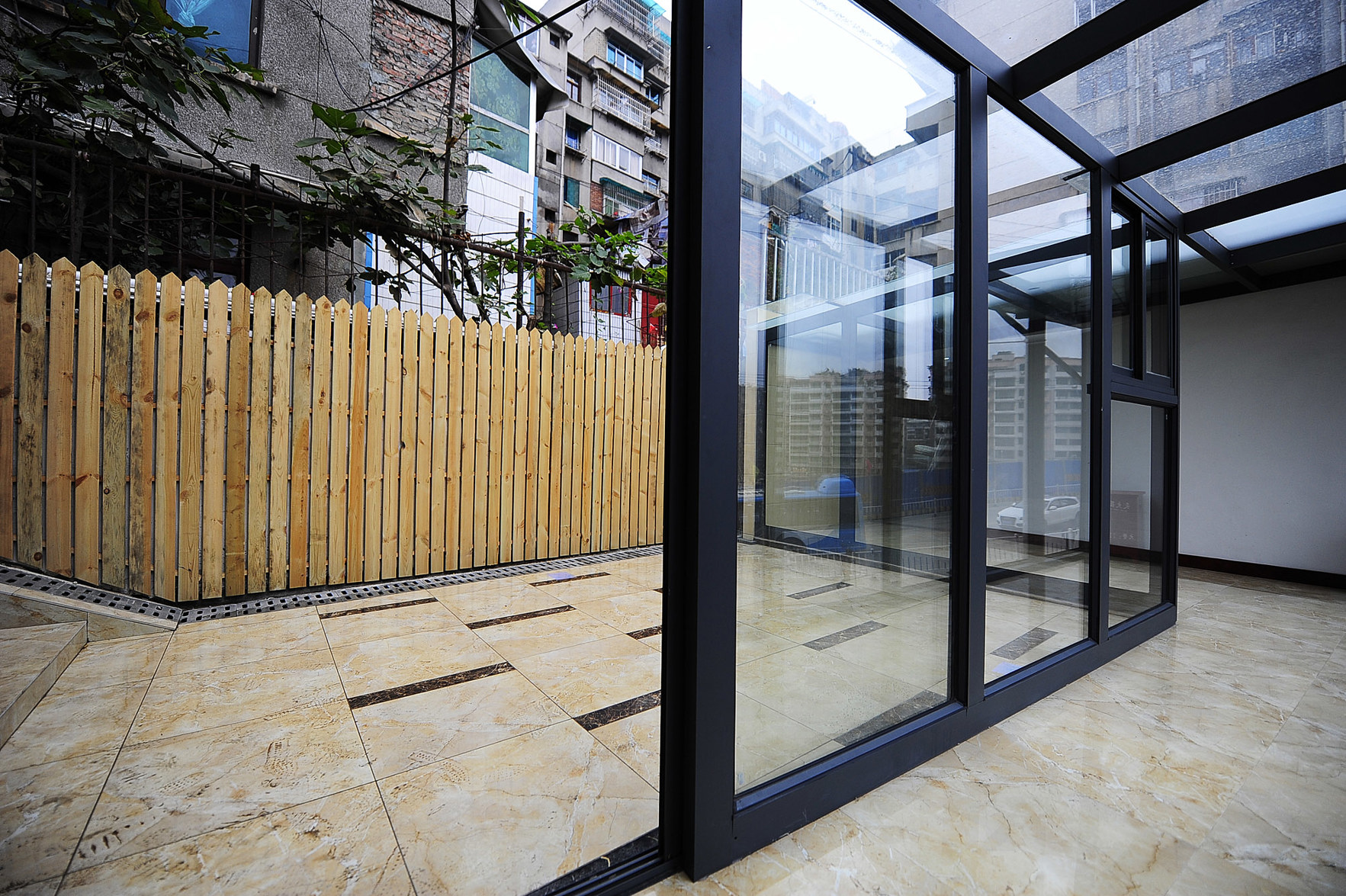 Junyi Chain Hotel (Guiyang Bageyan Road Subway Station) 2*