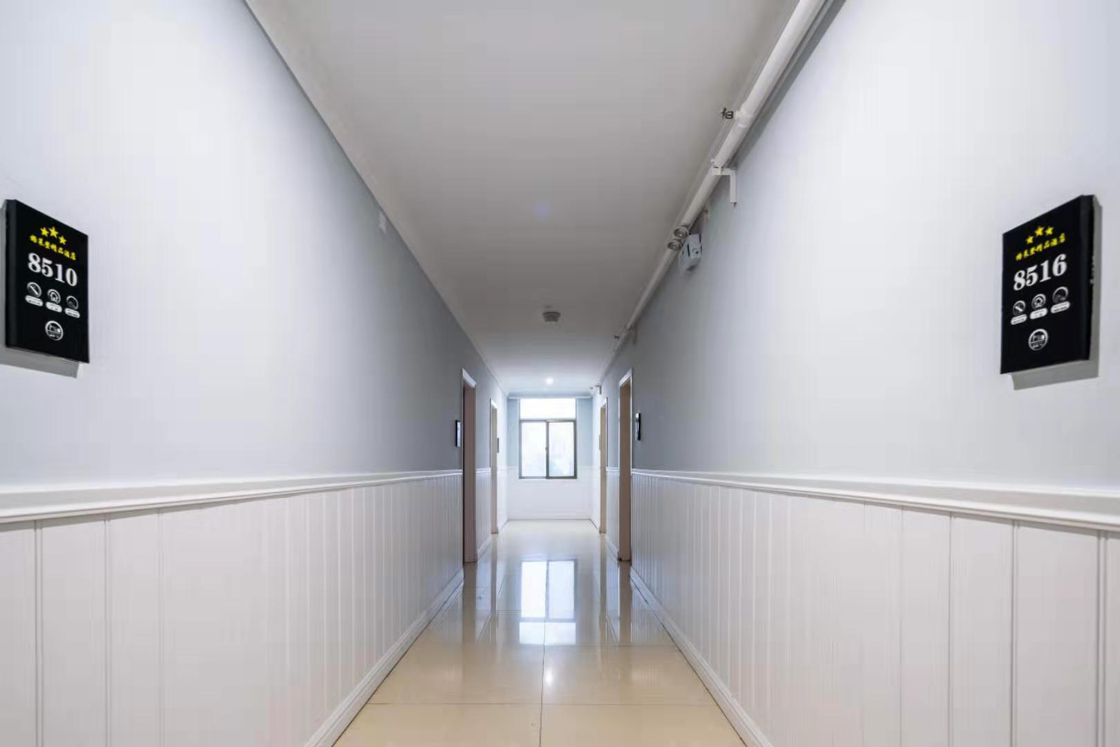 GOLIND Boutique Hotel (Haikou East Railway Station) 2*