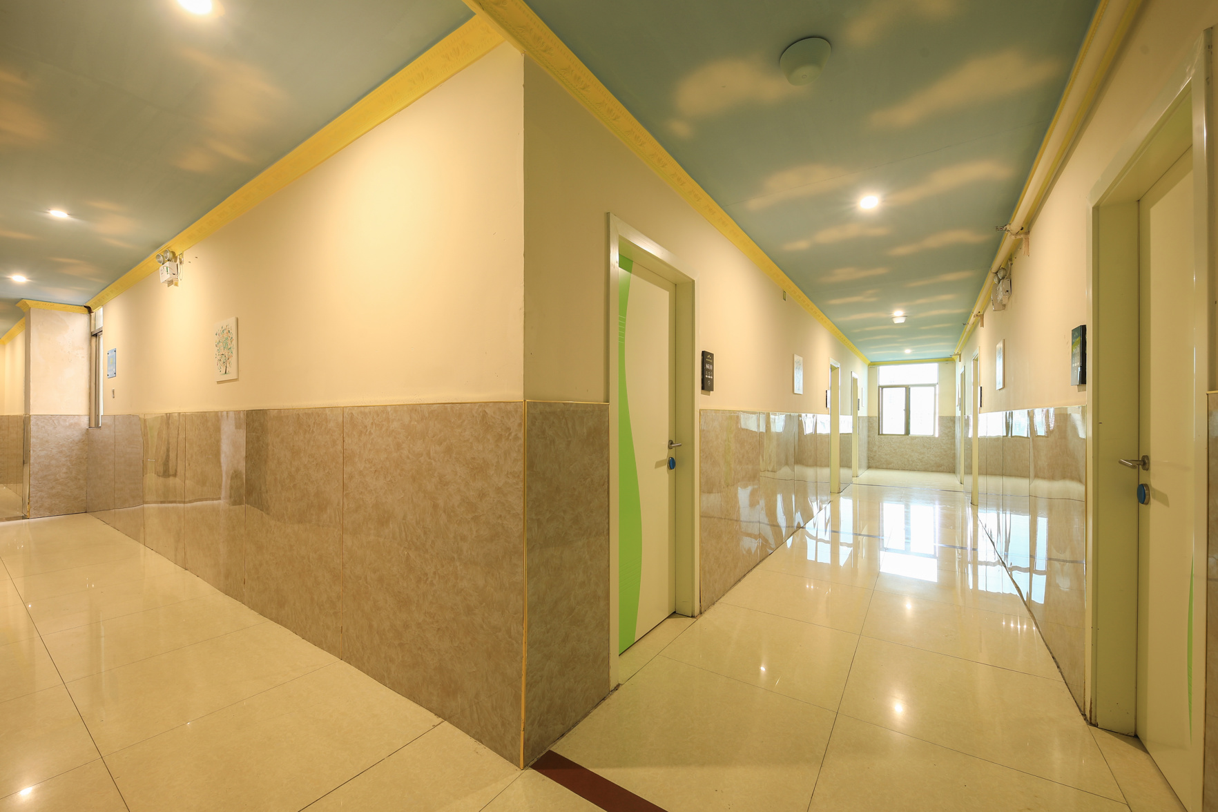 GOLIND Boutique Hotel (Haikou East Railway Station) 2*
