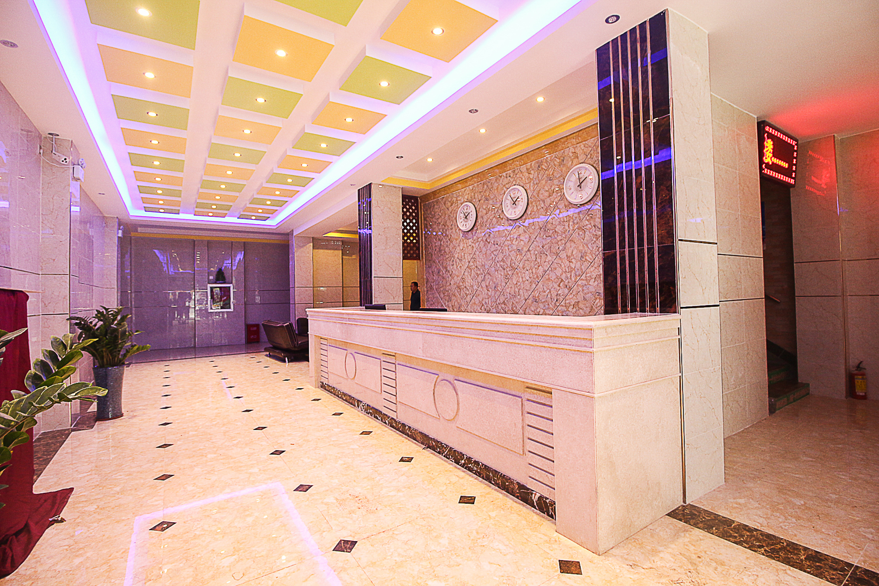 GOLIND Boutique Hotel (Haikou East Railway Station) 2*