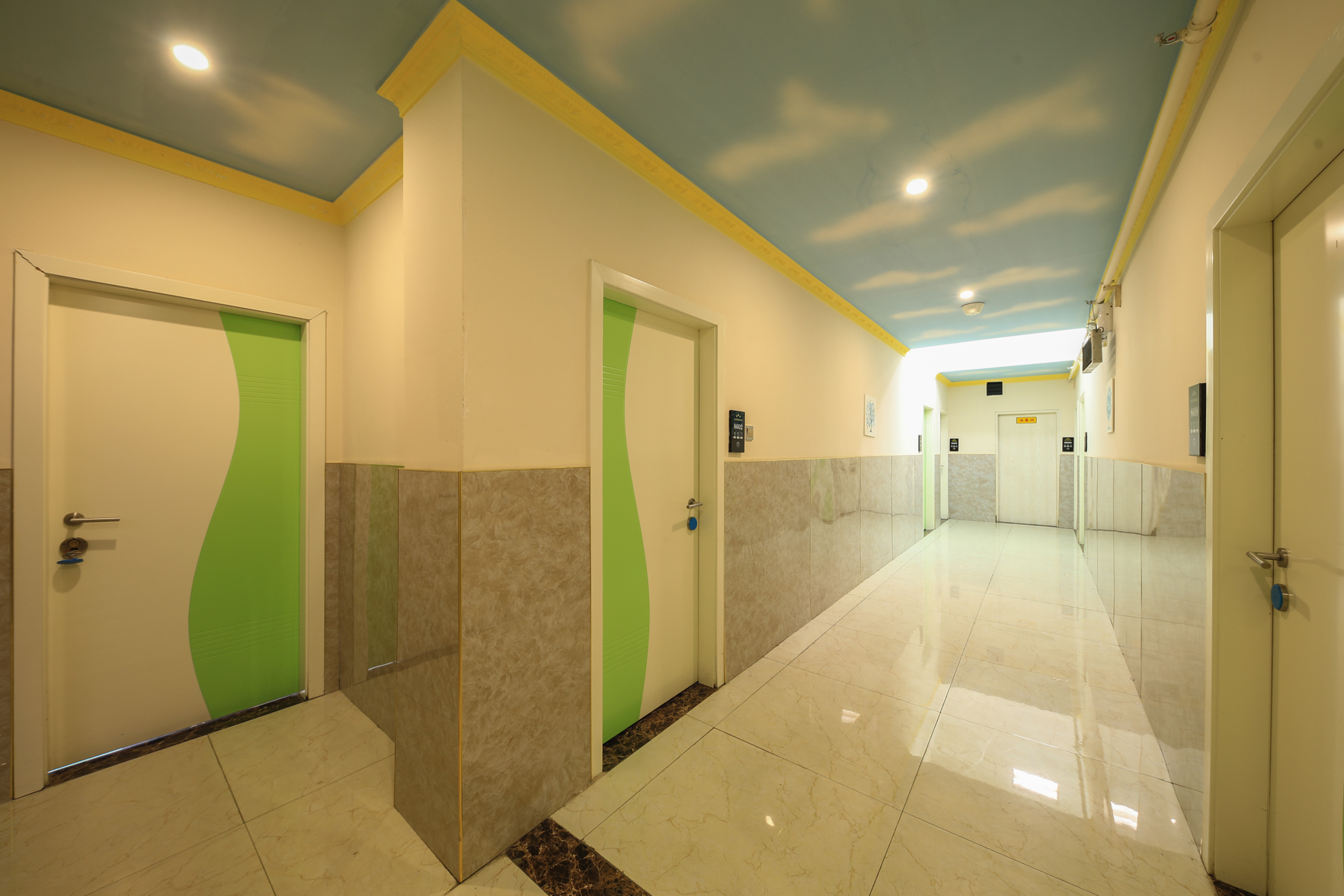 GOLIND Boutique Hotel (Haikou East Railway Station) 2*