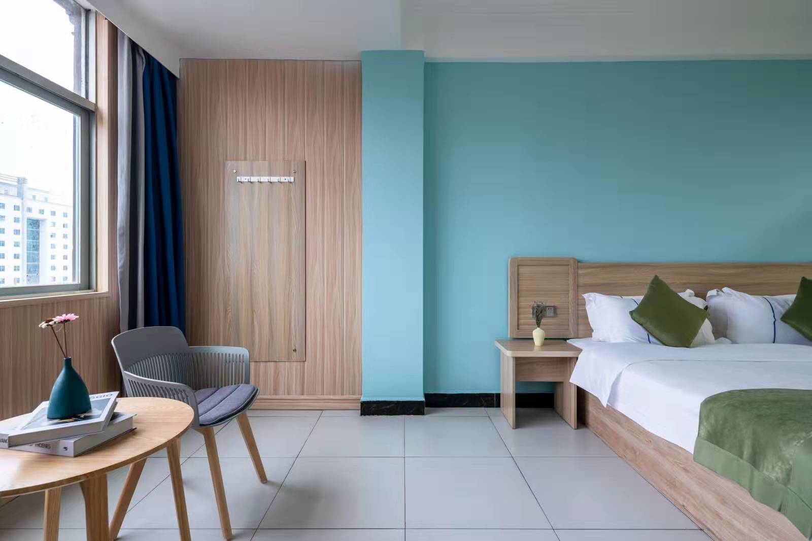GOLIND Boutique Hotel (Haikou East Railway Station) 2*
