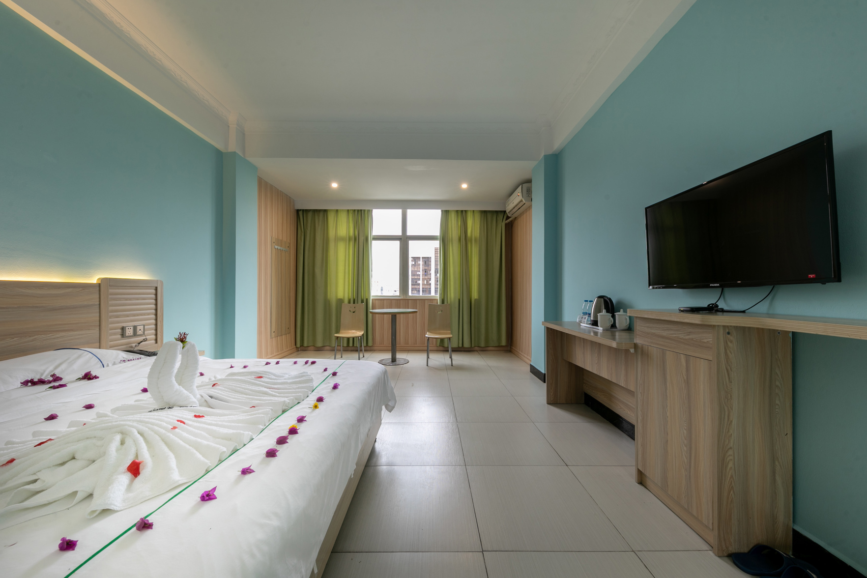 GOLIND Boutique Hotel (Haikou East Railway Station) 2*