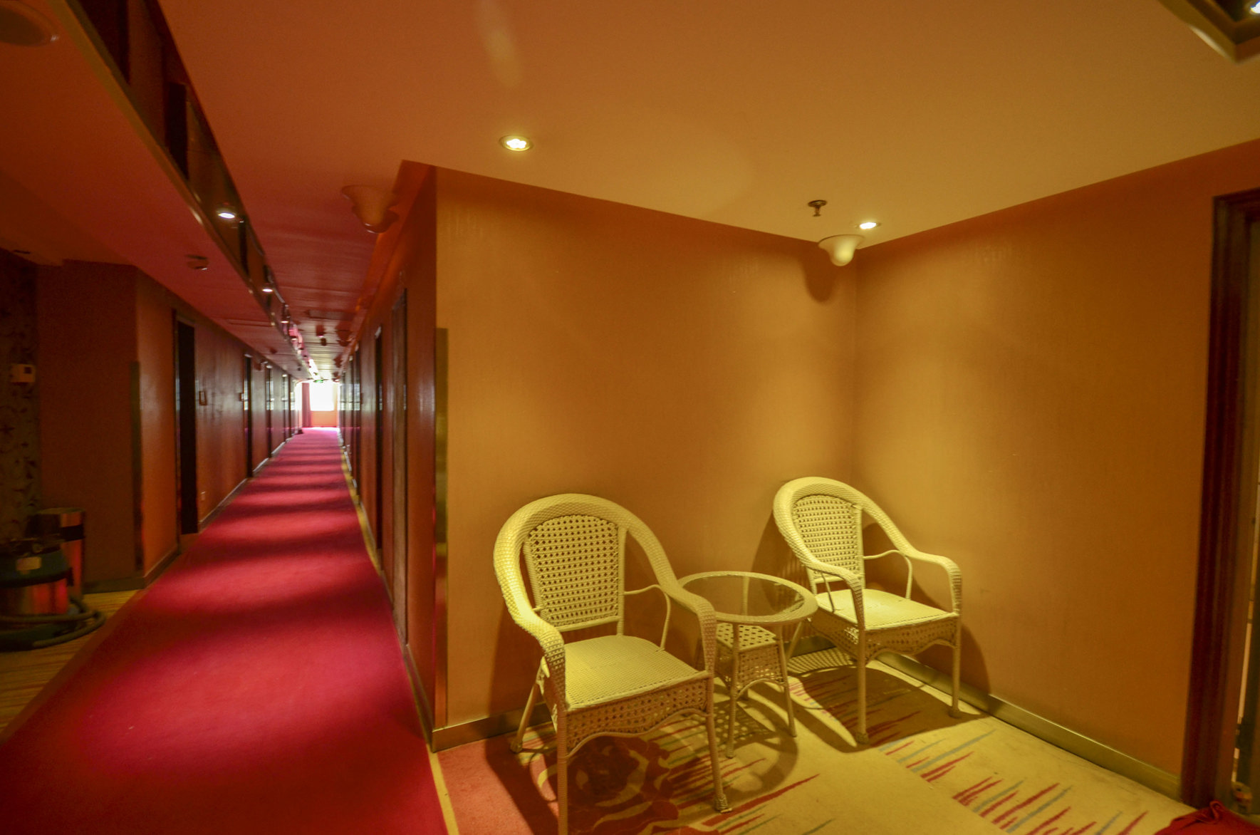Xining tulip Business Hotel 2*