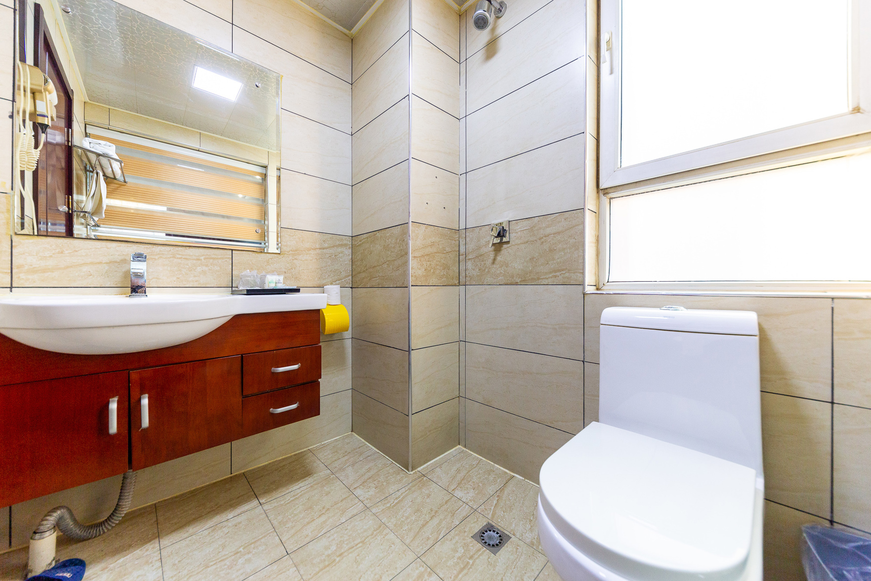 Xining tulip Business Hotel 2*