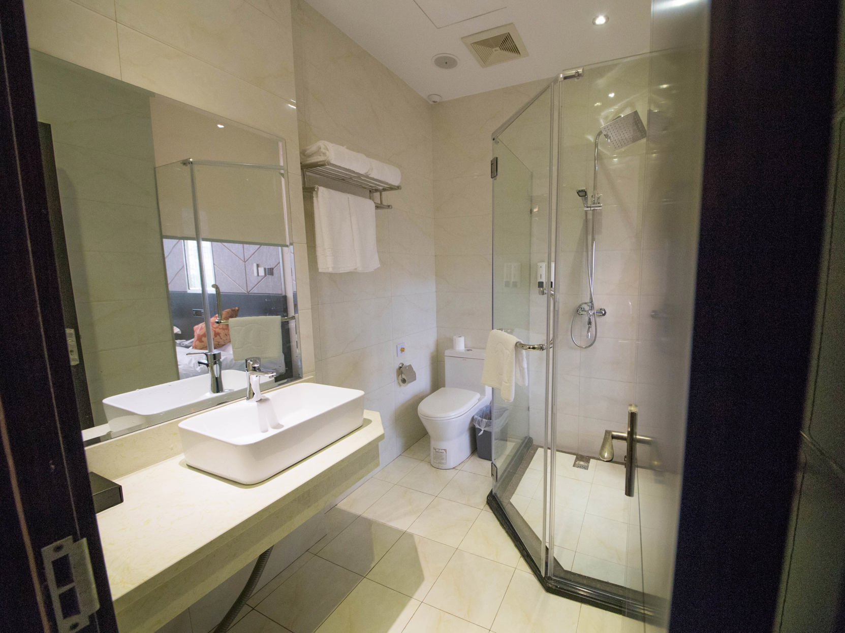 Aifeel Hotel 3*