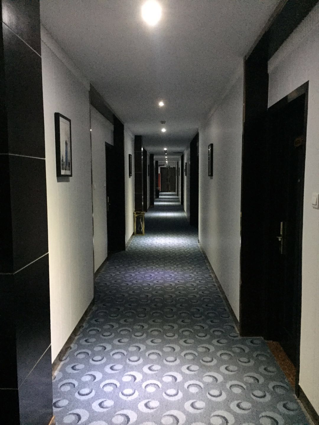 Aifeel Hotel 3*