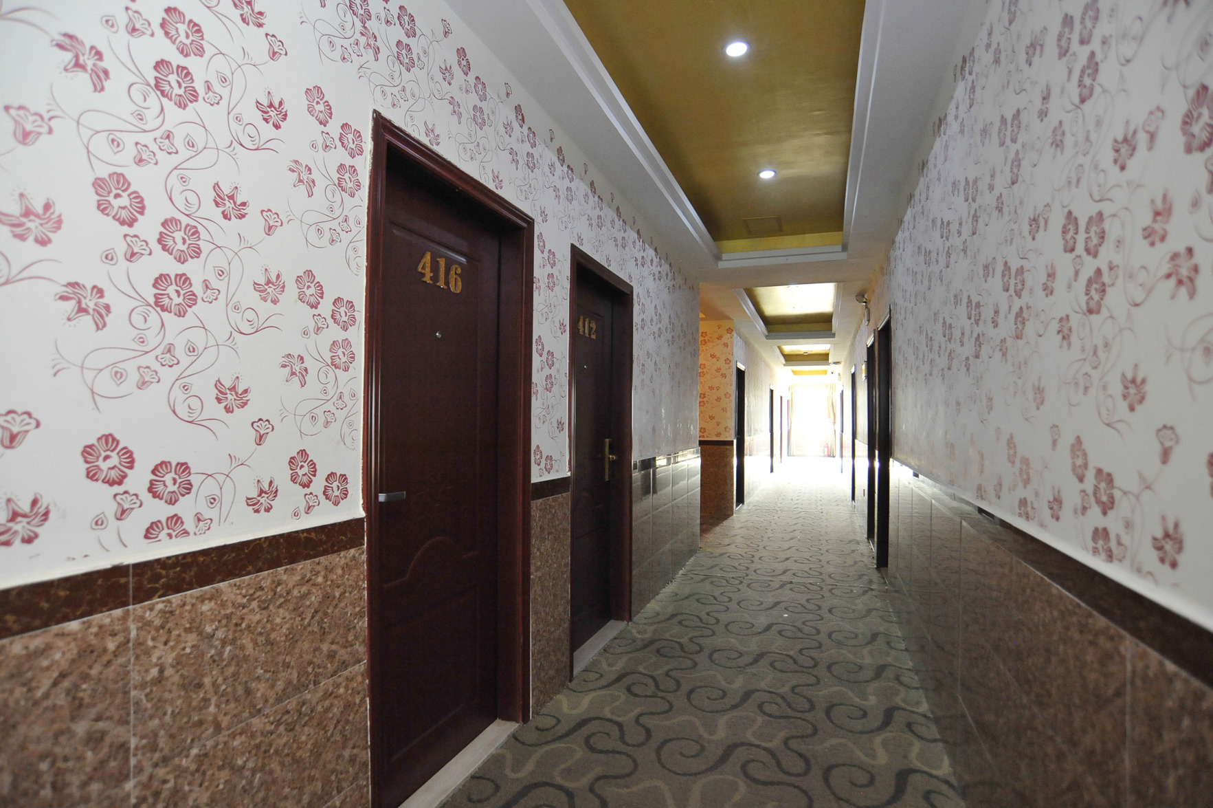 24h Of the only Beauty Hotel (Dongguan Jinhua Hotel) 2*