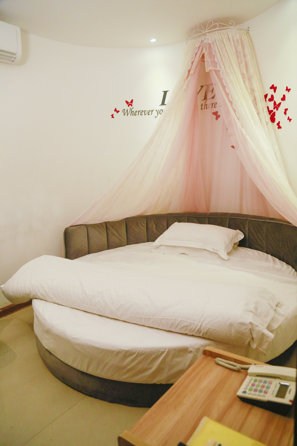 Four Seasons Hotel (Guangxi University East store in Nanning) 2*