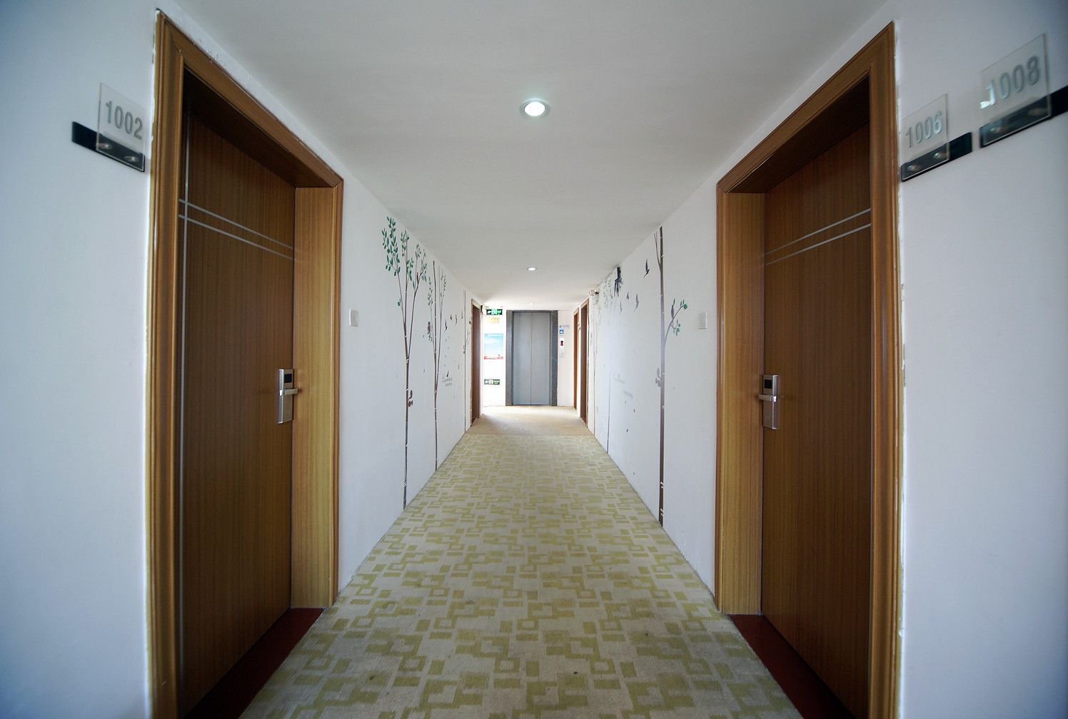 Four Seasons Hotel (Guangxi University East store in Nanning) 2*