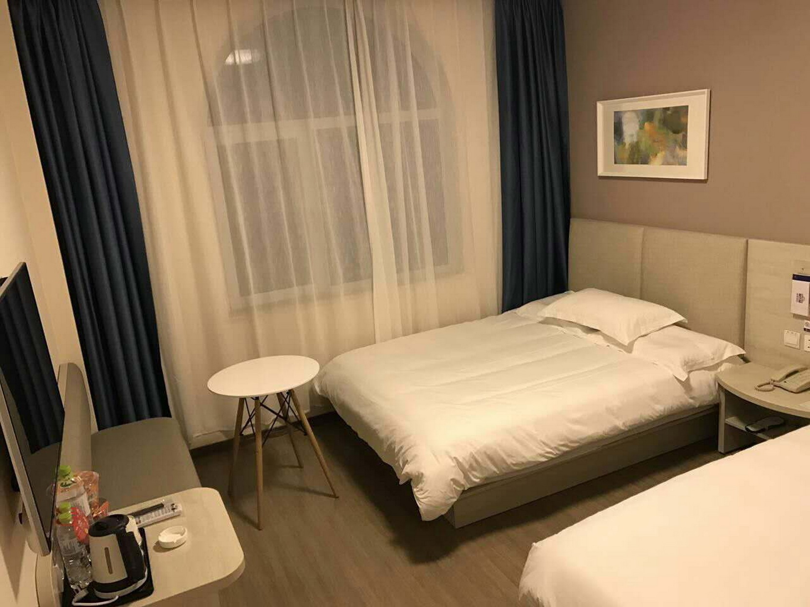 Grace Inn Hotel (Yantai Longkou Railway Station Tonghai Road) 2*