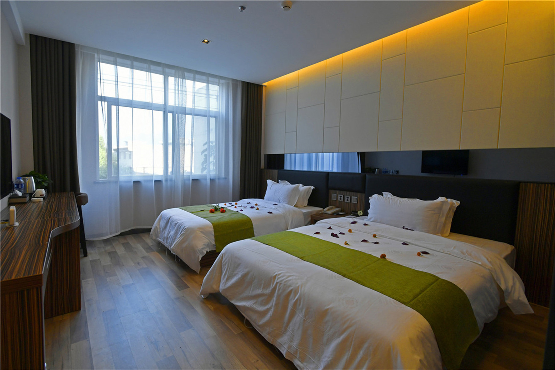 Baifurui Holiday Hotel (Xi'an Linyi Terracotta Warriors and Horses) 2*