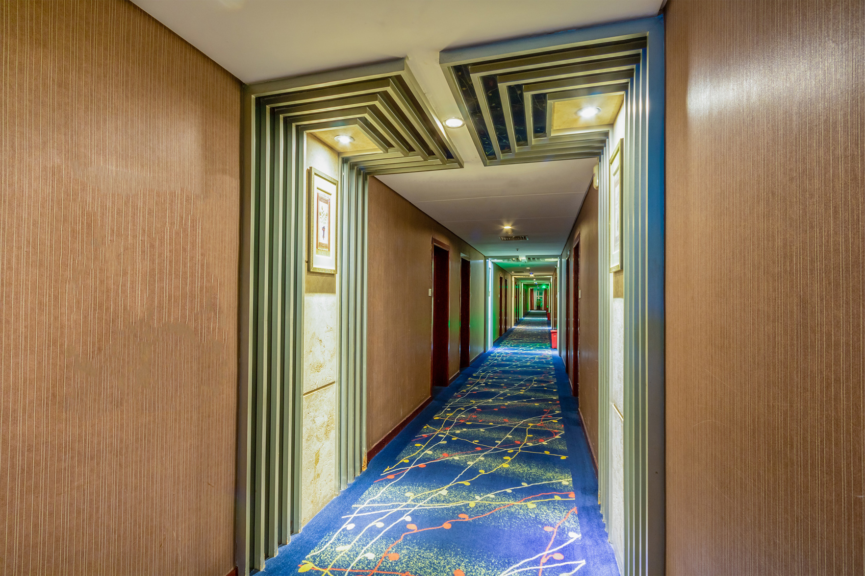 Baili Business Hotel 2*