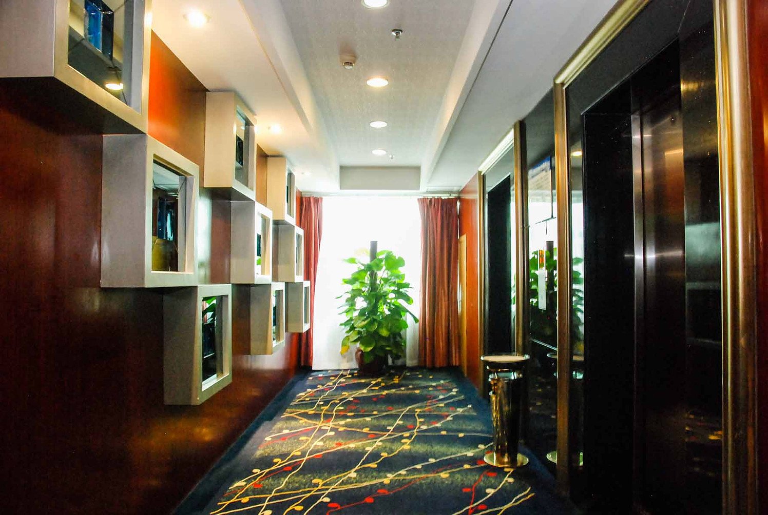Baili Business Hotel 2*