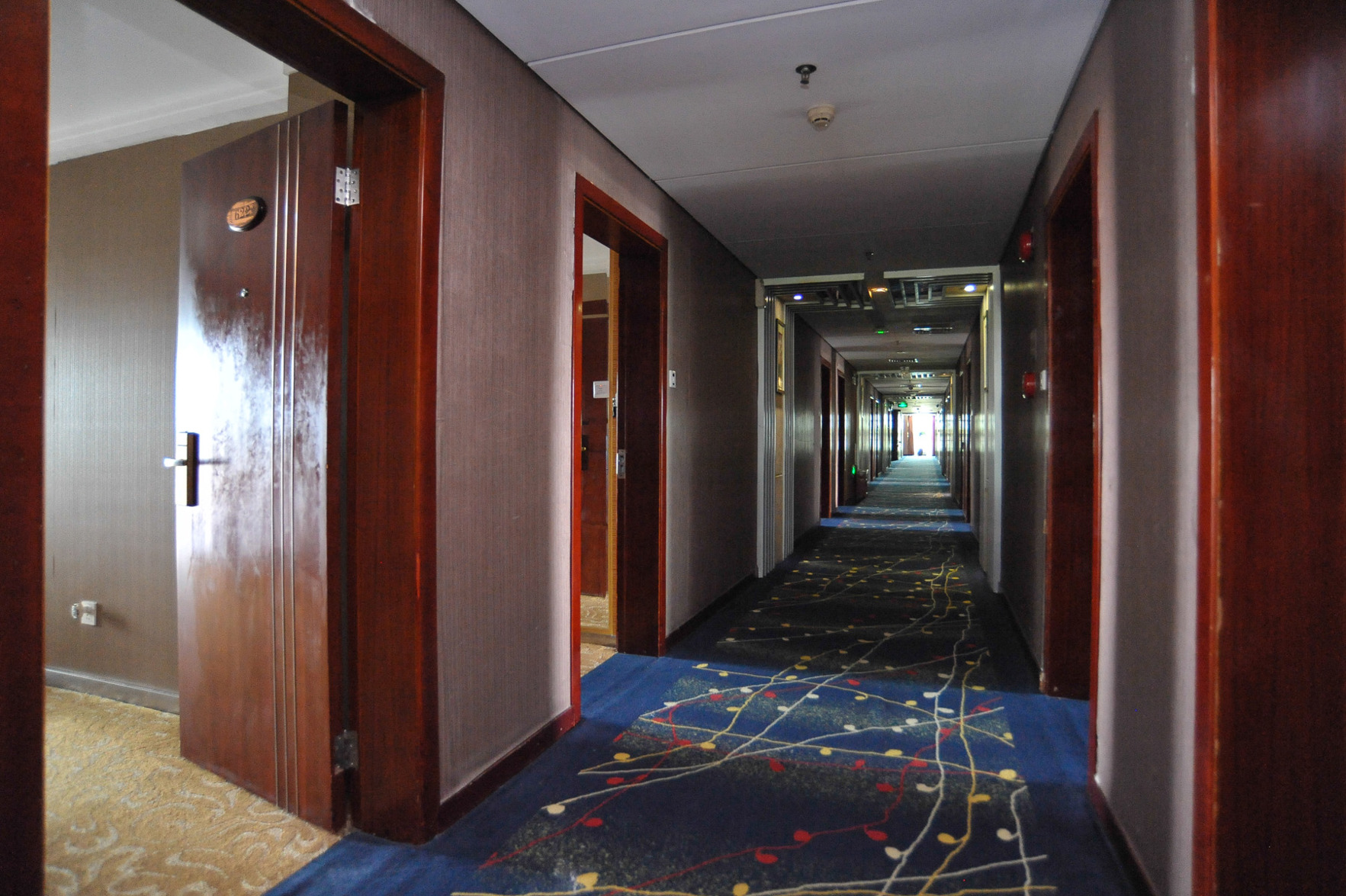 Baili Business Hotel 2*