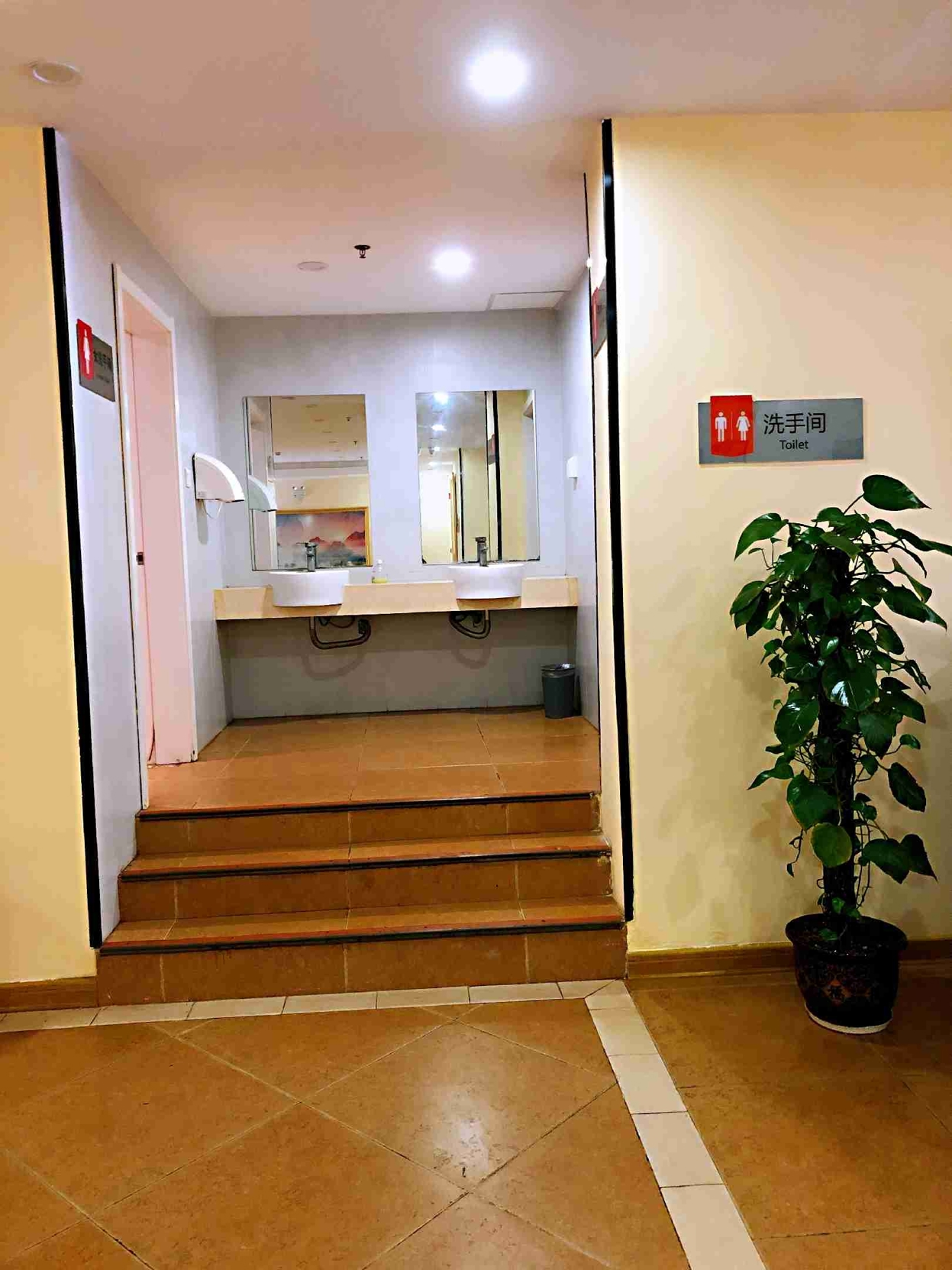 Home inn (Jingxi Jinxiu Ancient Town Longtan Park Branch) 2*