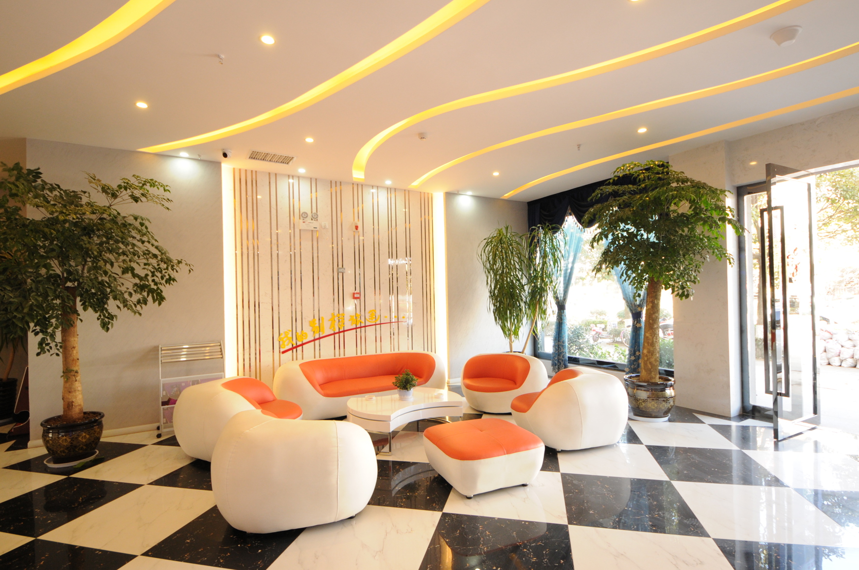 CLOUDS Hotel (Dali Xiangyun Bell and Drum Tower) 2*
