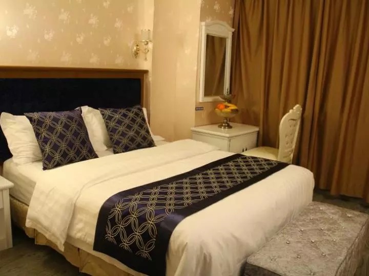 Leqing Xi DE Bao Hotel 2*