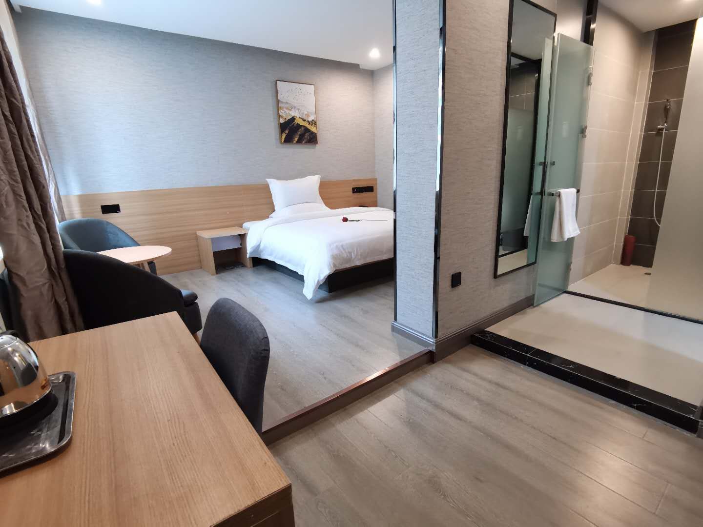 rujialianmeng.huayijiudian(xiningxianchezhanludian) 2*