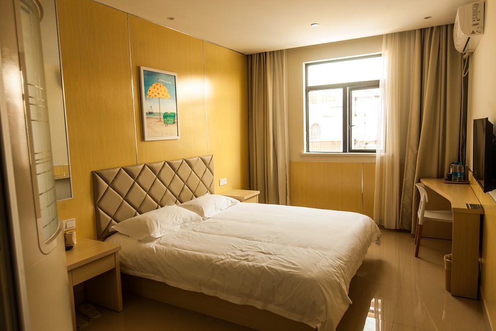 100 Inn Liangpin Hotel (Shanghai Qingpu Industrial Park Xincheng Subway Station) 2*