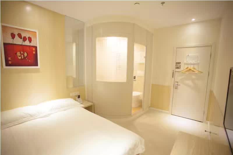 100 Inn Liangpin Hotel (Shanghai Qingpu Industrial Park Xincheng Subway Station) 2*