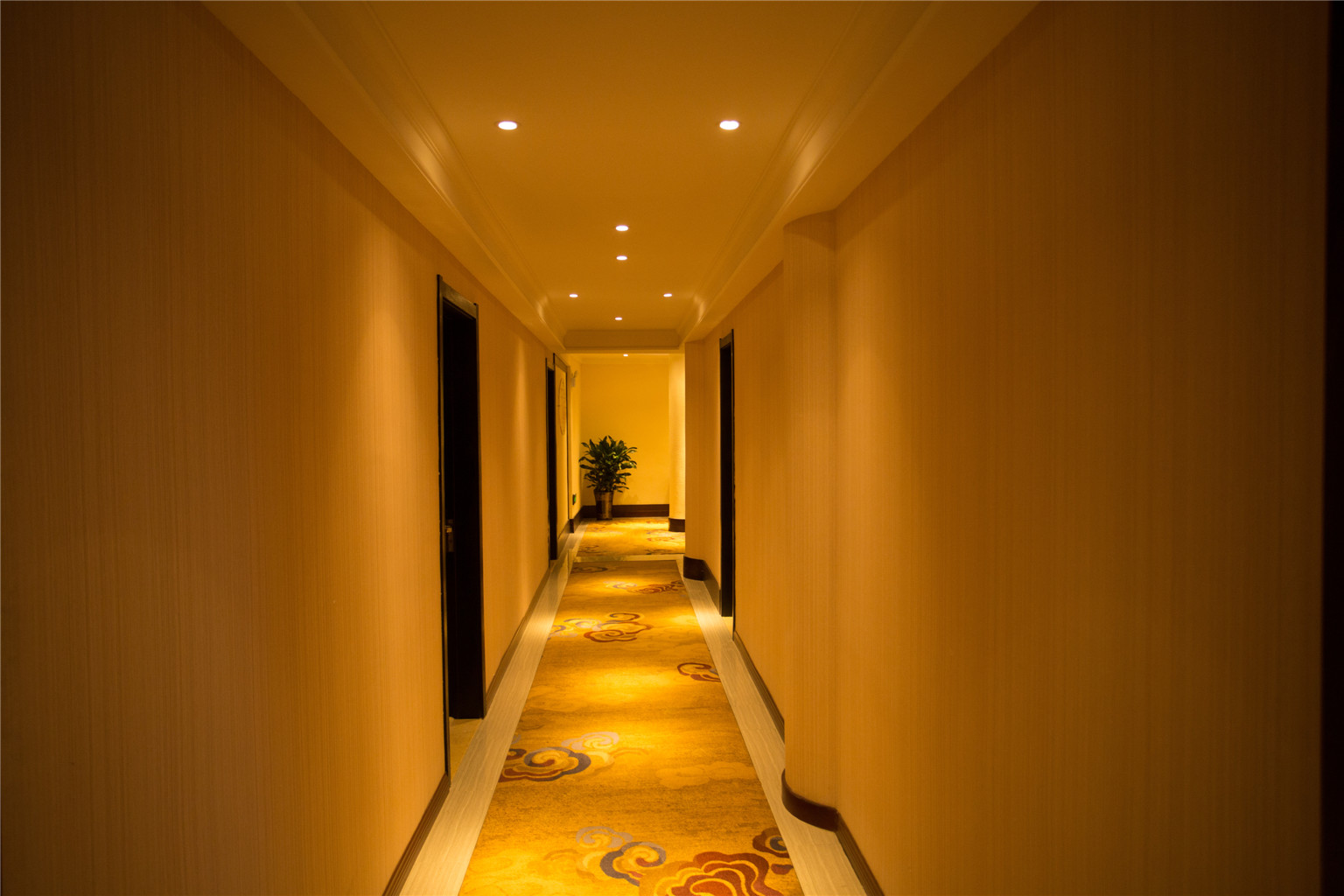 Super 8 Hotel 2*
