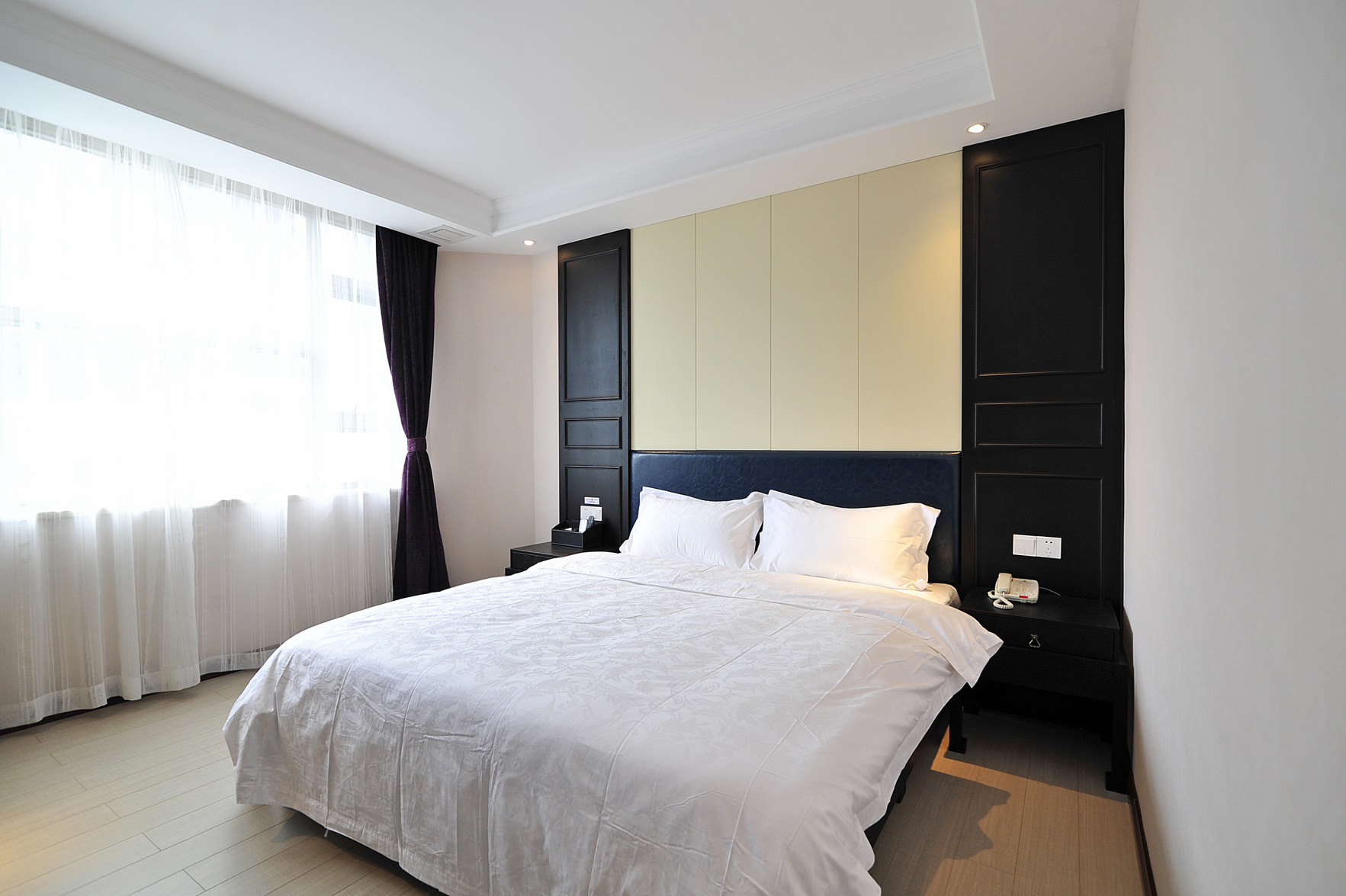Super 8 Hotel 2*