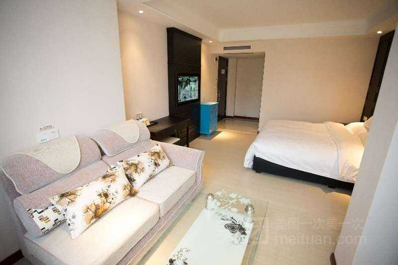 Super 8 Hotel 2*