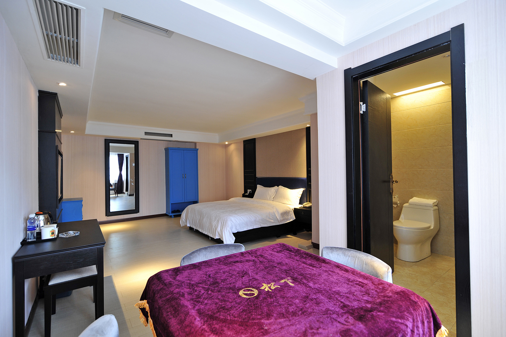 Super 8 Hotel 2*
