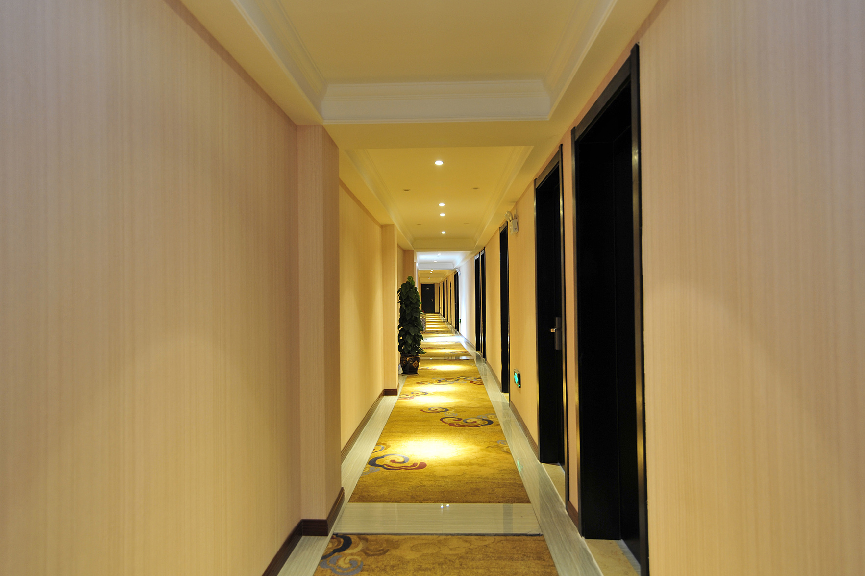 Super 8 Hotel 2*