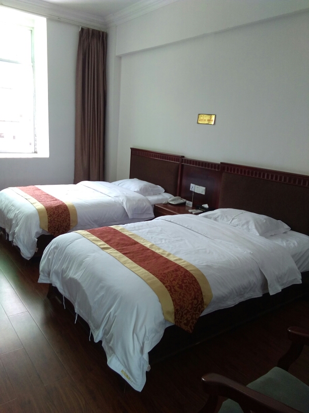 Nanning Wuming Chujian Hotel (bus terminal store) 2*