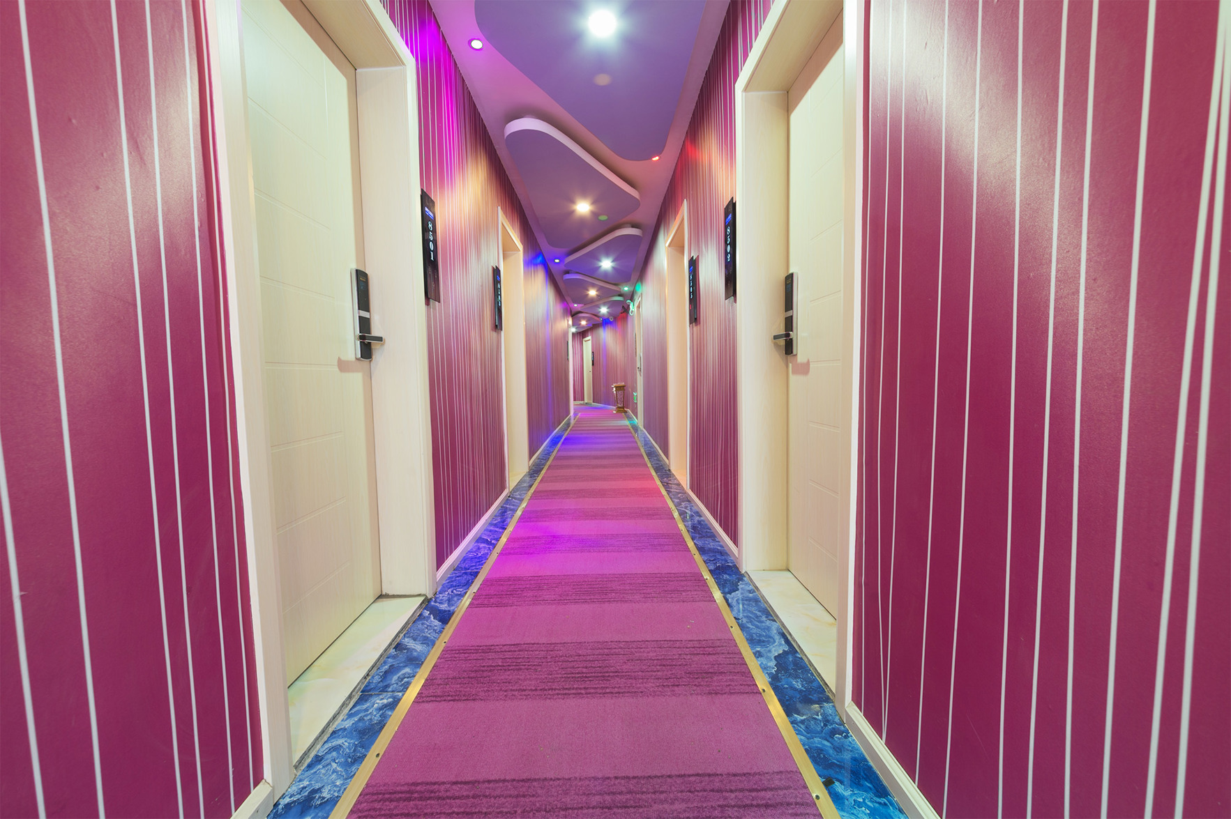 Guiyang Xuanhe Theme Hotel Baiyun Park Branch 2*