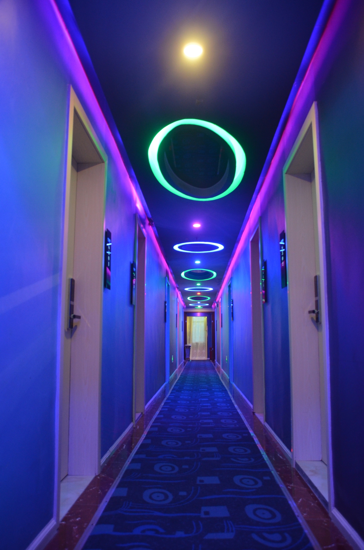 Guiyang Xuanhe Theme Hotel Baiyun Park Branch 2*